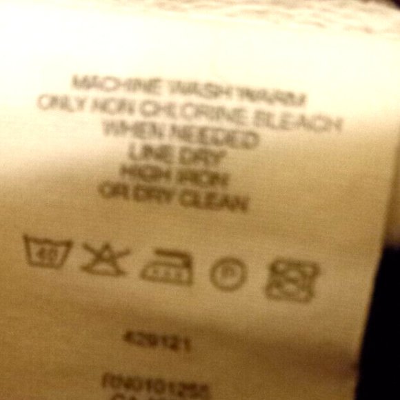 H & M MINI SKIRT Divided  womans retro look orange geometric design size 12 - Picture 3 of 6